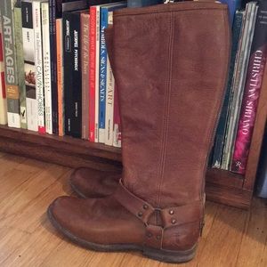 Frye Tall boots 👢 size 9 lightly worn 💜